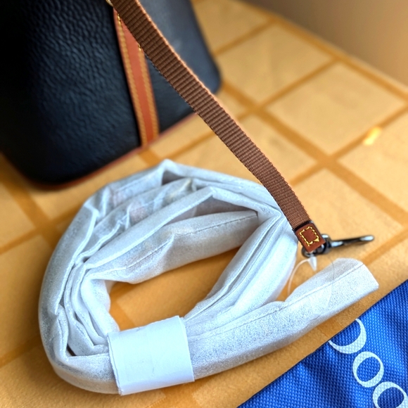 Purse - Picture 5 of 6